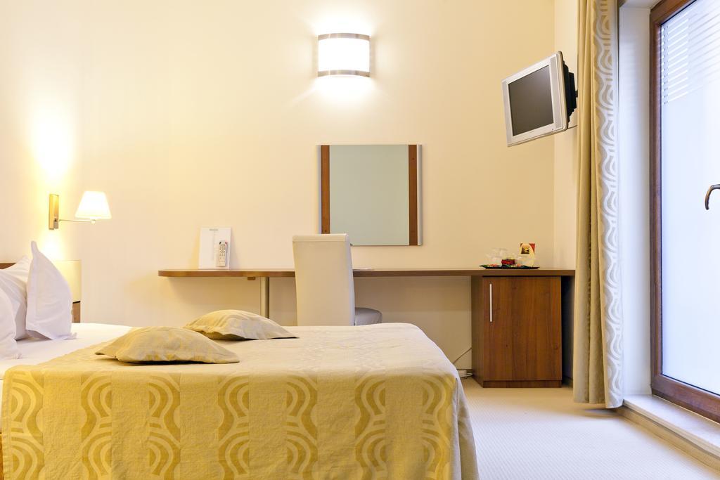 Euro Hotels Gara De Nord Bukarest Eksteriør billede