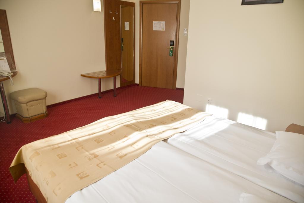 Euro Hotels Gara De Nord Bukarest Eksteriør billede