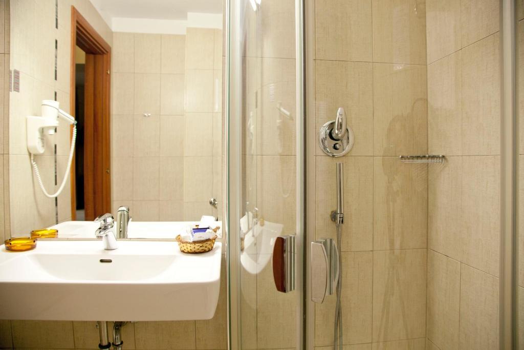 Euro Hotels Gara De Nord Bukarest Værelse billede