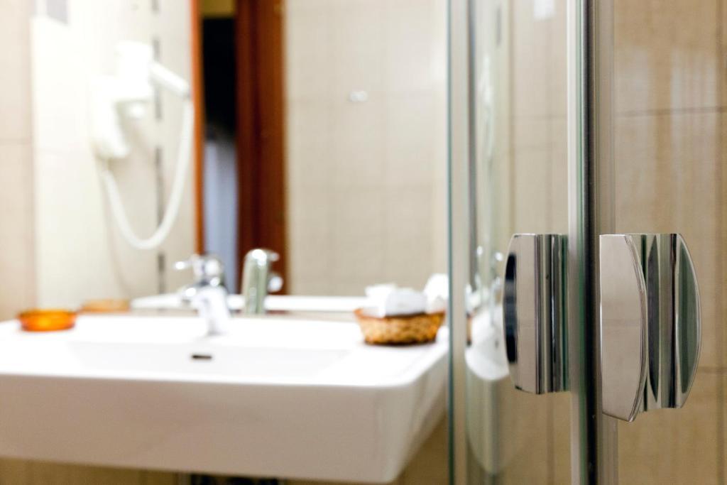 Euro Hotels Gara De Nord Bukarest Værelse billede